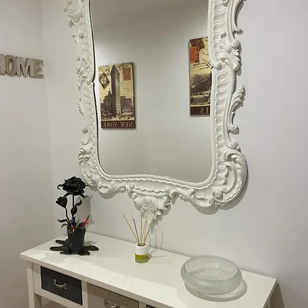 Nesla Apartment *